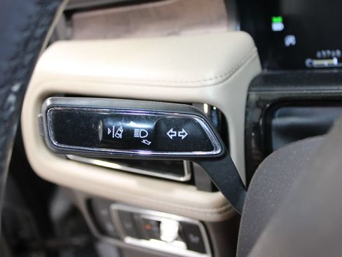 Used 2023 Lincoln Nautilus Reserve FWD image 24