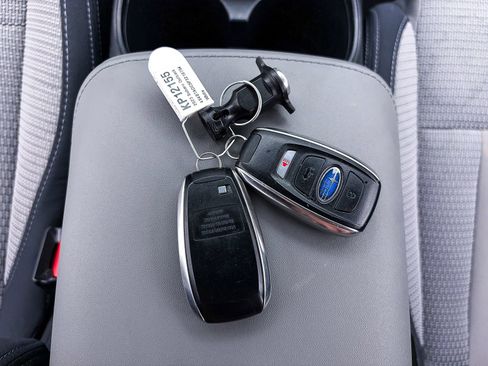 Used 2023 Subaru Outback Premium AWD/4WD image 27