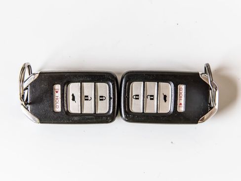 Used 2018 Honda Pilot LX image 39