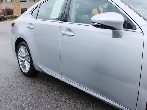 Used 2014 Lexus ES 350 w/ Ultra Luxury Package image 49