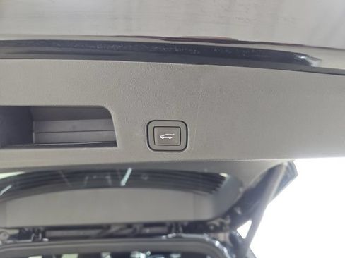 Used 2025 Buick Enclave Avenir w/ Super Cruise Package AWD/4WD image 19