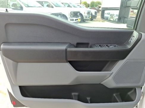 Used 2024 Ford F350 XL w/ Snow Plow Prep Package image 7