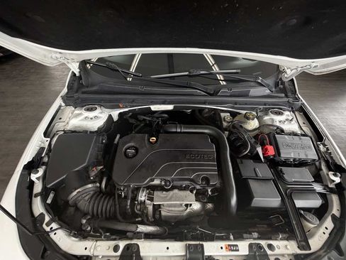 Used 2019 Chevrolet Malibu LT FWD image 23