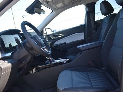 New 2026 Chevrolet Trax LT w/ Driver Confidence Package image 21