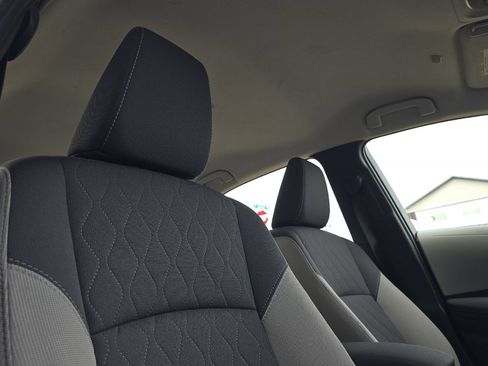 Used 2025 Toyota Corolla LE FWD image 13