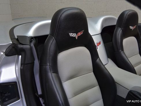 Used 2010 Chevrolet Corvette Grand Sport w/ Preferred Equipment Group RWD image 27