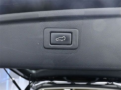 Used 2016 Subaru Outback 3.6R Limited image 27