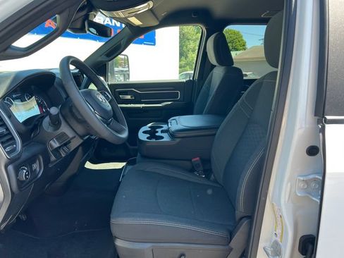 Used 2026 RAM 2500 Big Horn AWD/4WD image 4