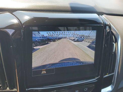 Used 2023 Chevrolet Traverse LT FWD image 26
