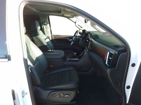 Used 2024 GMC Sierra 1500 Denali w/ Denali Reserve Package image 15