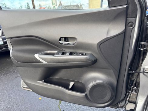 Used 2021 Nissan Kicks SV w/ Exterior Package image 24