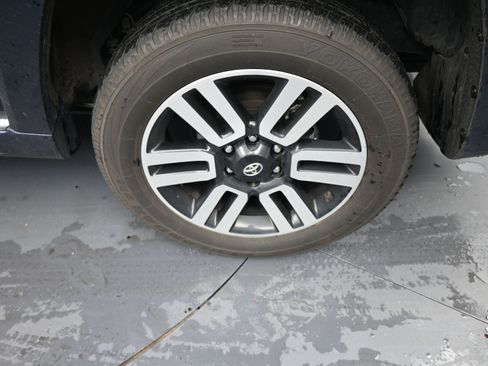 Used 2023 Toyota 4Runner Limited image 20