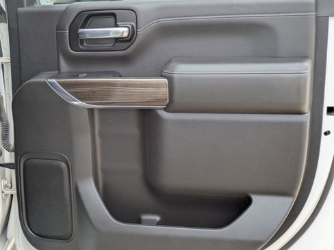 Used 2022 Chevrolet Silverado 2500 LT w/ Texas Edition image 26