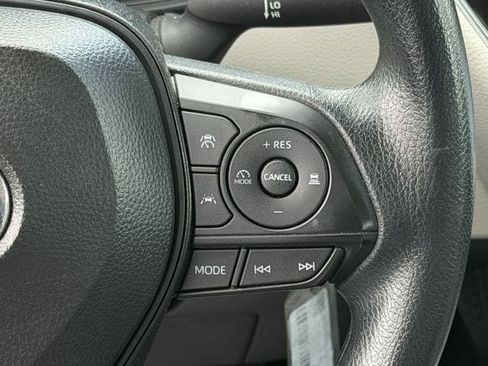 Used 2025 Toyota Corolla LE FWD image 14