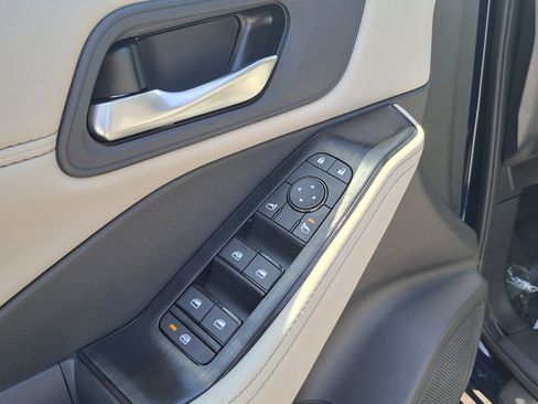 New 2026 Nissan Rogue SV FWD image 12