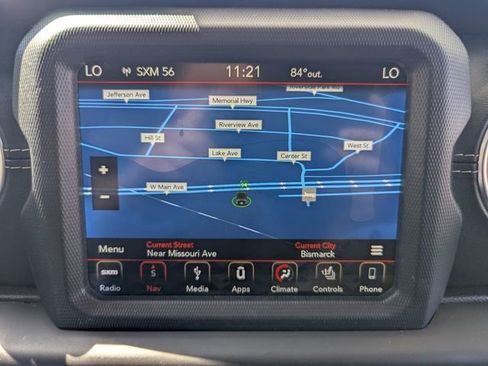 Used 2018 Jeep Wrangler Unlimited Sahara w/ Uconnect 4C Nav & Sound Group AWD/4WD image 6