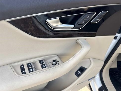 Used 2018 Audi Q7 3.0T Prestige w/ Prestige Package image 22