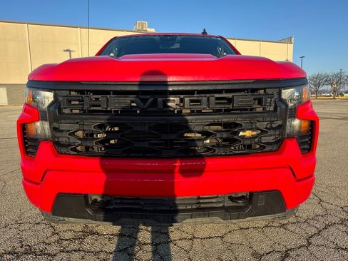 Used 2023 Chevrolet Silverado 1500 Custom image 9