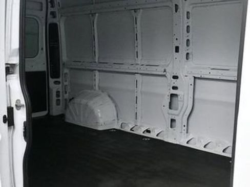 Used 2023 RAM ProMaster 2500 image 11