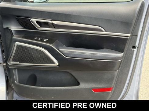 Used 2023 Kia Telluride S FWD image 8