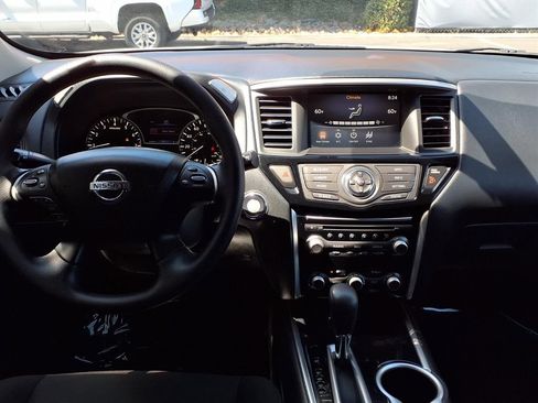Used 2020 Nissan Pathfinder S FWD image 24