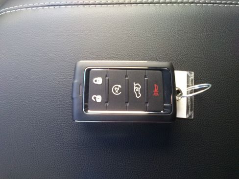 New 2025 Jeep Grand Cherokee Altitude AWD/4WD image 28