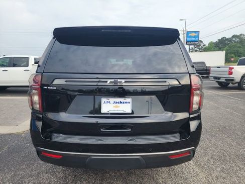 Used 2021 Chevrolet Suburban Z71 w/ Z71 Signature Package AWD/4WD image 8