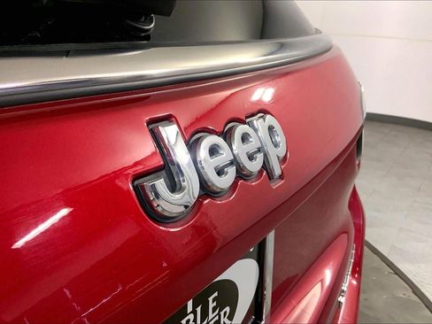 Used 2025 Jeep Compass Limited AWD/4WD image 29