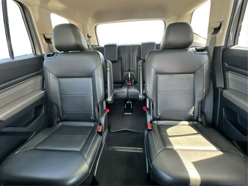 Used 2022 Volkswagen Atlas SE w/ Panoramic Sunroof Package AWD/4WD image 15