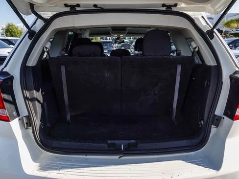 Used 2018 Dodge Journey SXT w/ Blacktop Package image 25