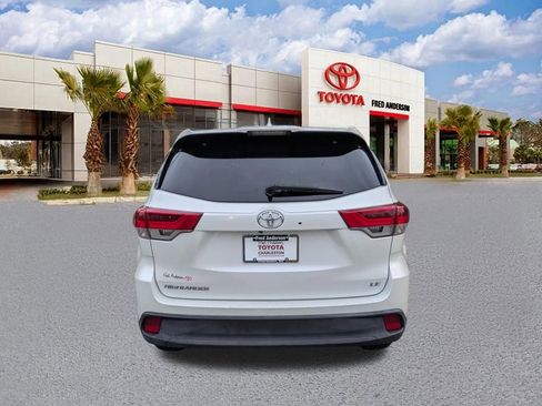 Used 2018 Toyota Highlander Plus image 6