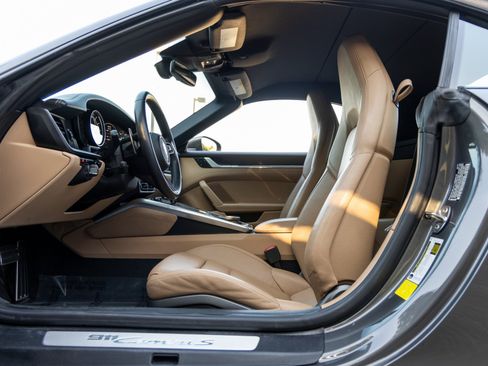 Used 2020 Porsche 911 Carrera S image 25