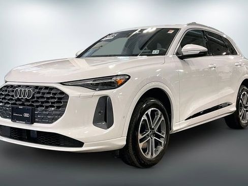 Certified 2025 Audi Q5 Premium w/ Premium Plus AWD/4WD image 2