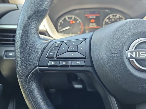 Used 2024 Nissan Altima 2.5 S FWD image 16