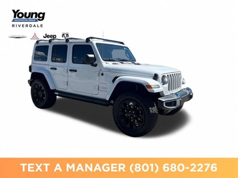 Used 2023 Jeep Wrangler Unlimited Sahara w/ Cold Weather Group AWD/4WD image 7