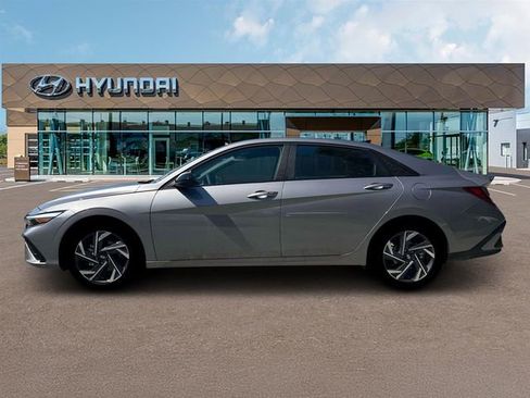New 2025 Hyundai Elantra Sport image 3