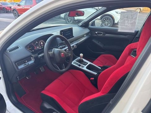 Used 2025 Honda Civic Type R image 3