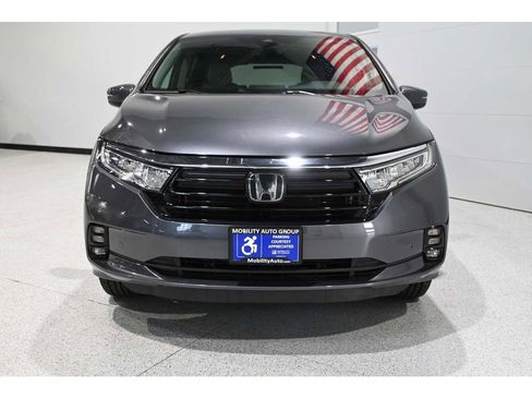 Used 2023 Honda Odyssey Touring image 4