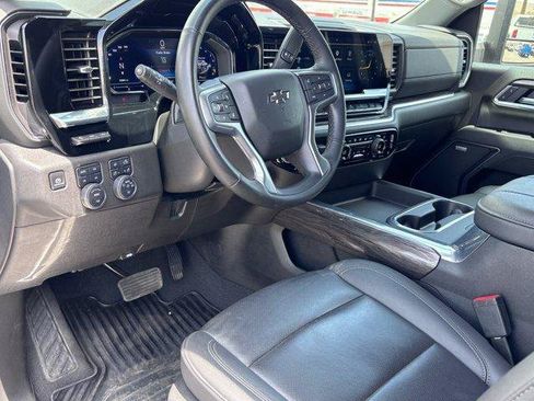Used 2025 Chevrolet Silverado 2500 LTZ w/ Trail Boss Package AWD/4WD image 12