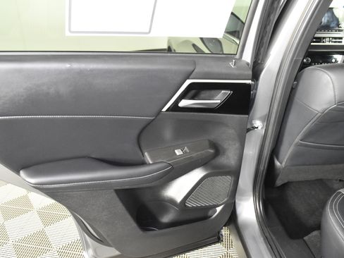 Used 2024 Mitsubishi Outlander SE image 44