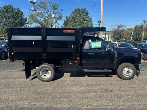 New 2026 Ford F350 XL w/ XL Chrome Package image 4