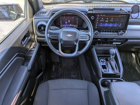 Used 2023 Chevrolet Colorado LT w/ LT Convenience Package II image 13