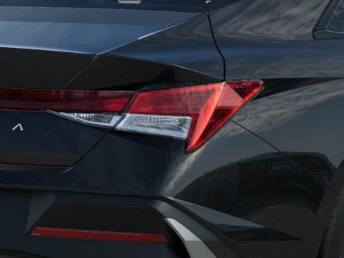 New 2026 Hyundai Elantra SE FWD image 10