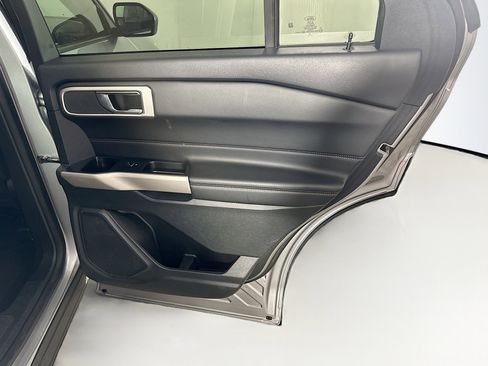 Used 2024 Ford Explorer XLT w/ Equipment Group 202A image 31