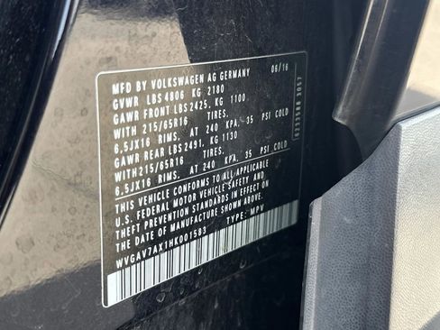 Used 2017 Volkswagen Tiguan S FWD image 25