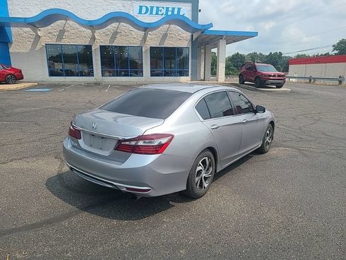Used 2017 Honda Accord LX image 5