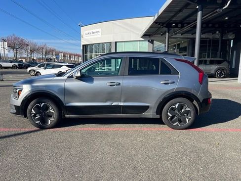 Certified 2025 Kia Niro Wind w/ Wind Preserve Package image 6