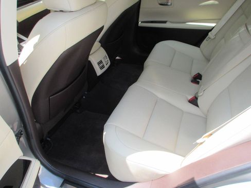 Used 2017 Lexus ES 350 w/ Premium Package FWD image 11