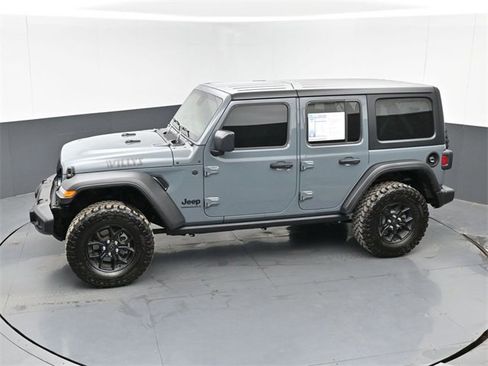 Used 2025 Jeep Wrangler Willys image 37