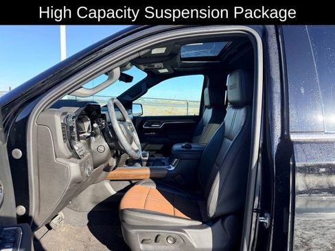 Certified 2023 Chevrolet Silverado 1500 High Country w/ Technology Package image 8